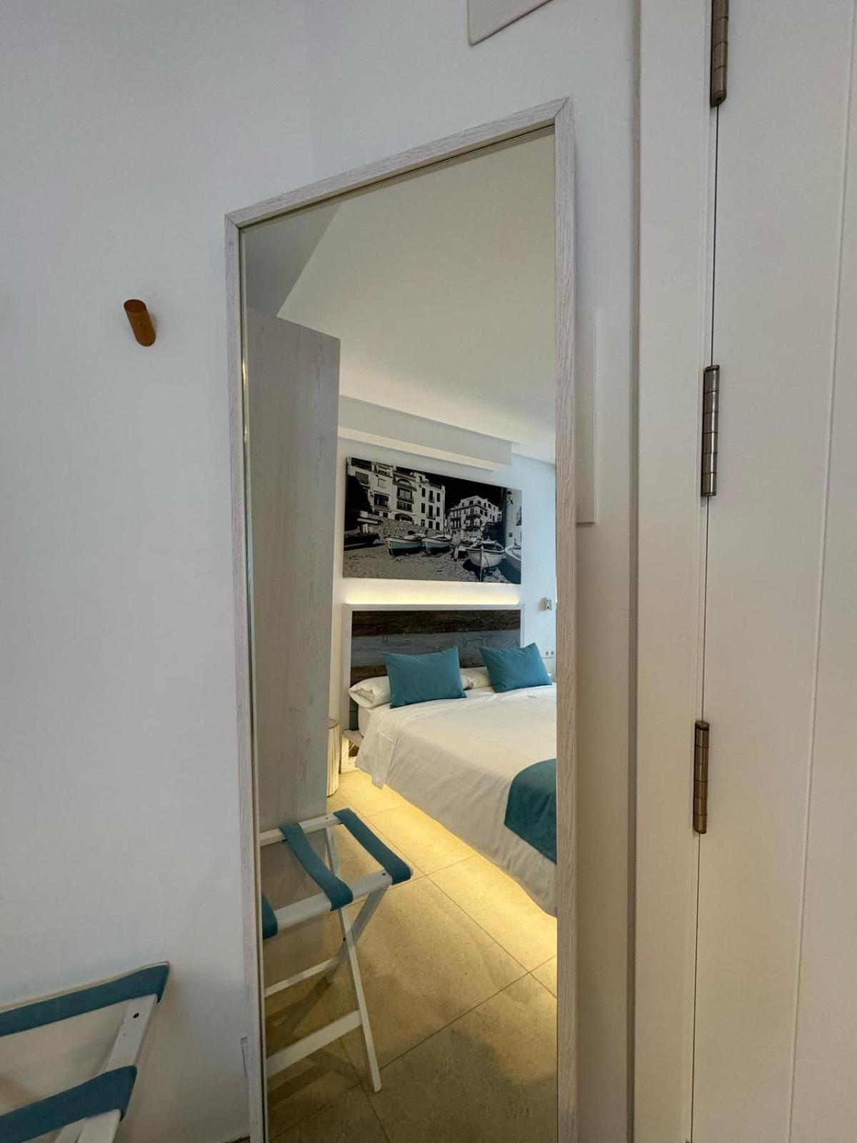 Hotel Boutique Es Blau كاذاكيس المظهر الخارجي الصورة