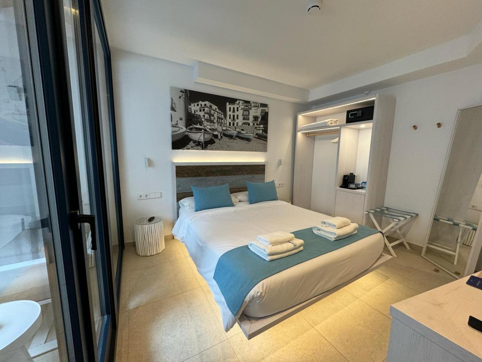 Hotel Boutique Es Blau كاذاكيس المظهر الخارجي الصورة